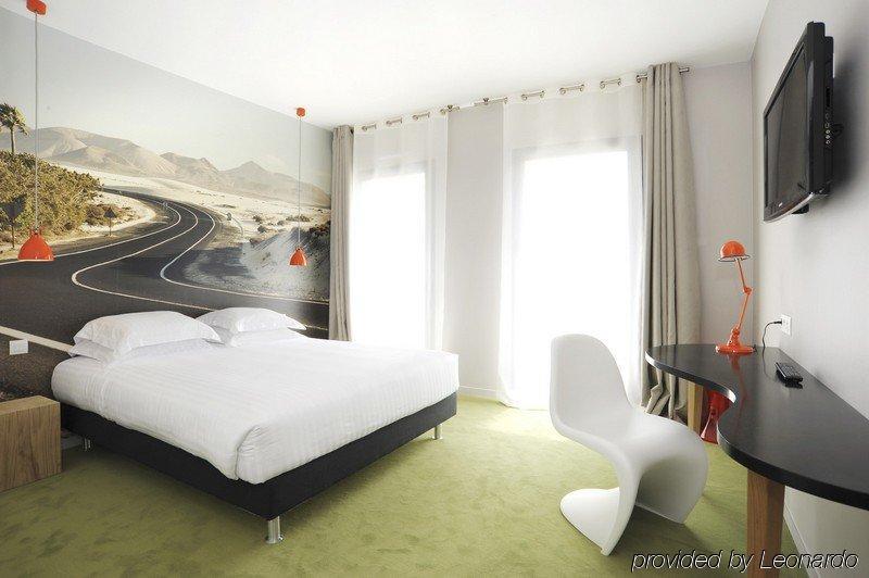 L'Echappee Belle Otel LʼIsle-Jourdain Dış mekan fotoğraf