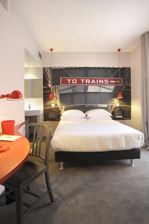 L'Echappee Belle Otel LʼIsle-Jourdain Dış mekan fotoğraf